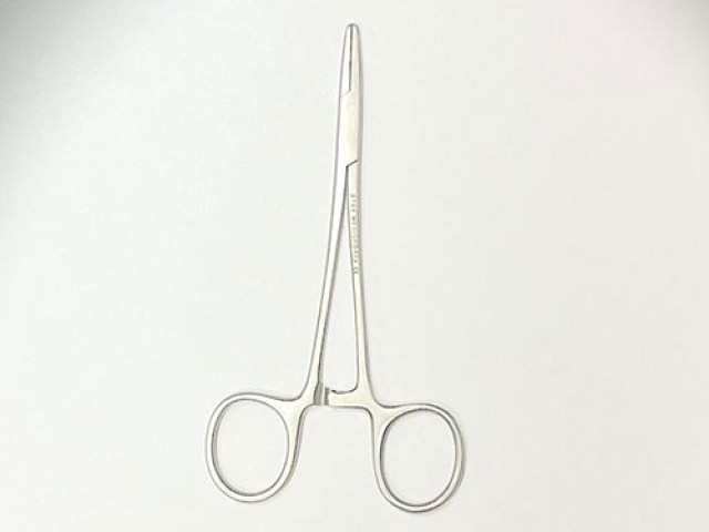 Needle holder